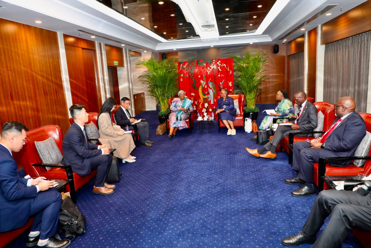 1783585533540694.jpg 会见纳米总统1.jpg